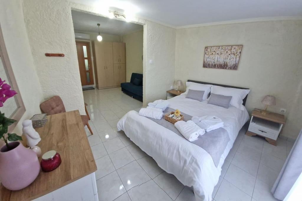 Argo Downtown Apartment Kálymnos Екстериор снимка